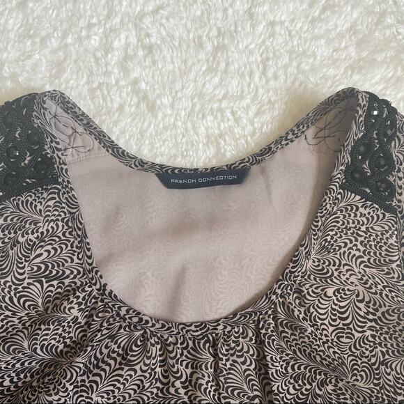 FRENCH CONNECTION Shell Blouse Sleeveless Shoulder Beaded Top Printed Scoop Neck - Picture 9 of 10